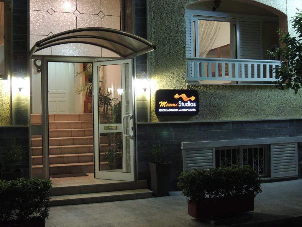 Miami Studios Loutrá Edipsoú Eksteriør bilde