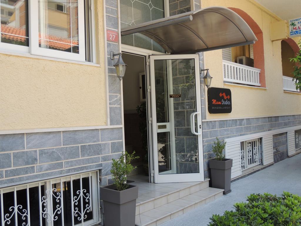 Miami Studios Loutrá Edipsoú Eksteriør bilde